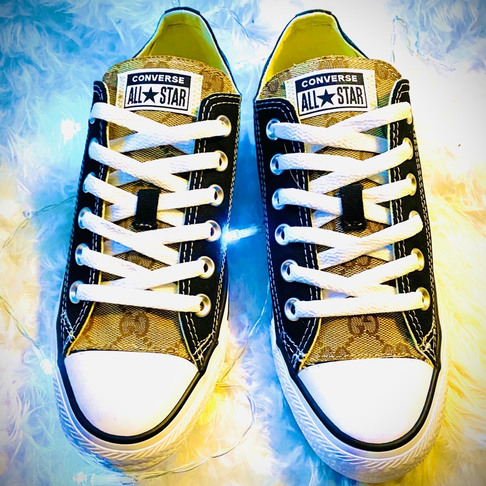 Custom converse chucks